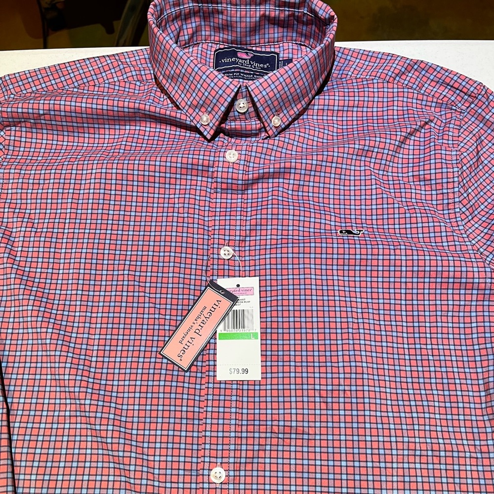 New with tags! Vineyard Vines Slim Fit Whale Shirt. Size large.